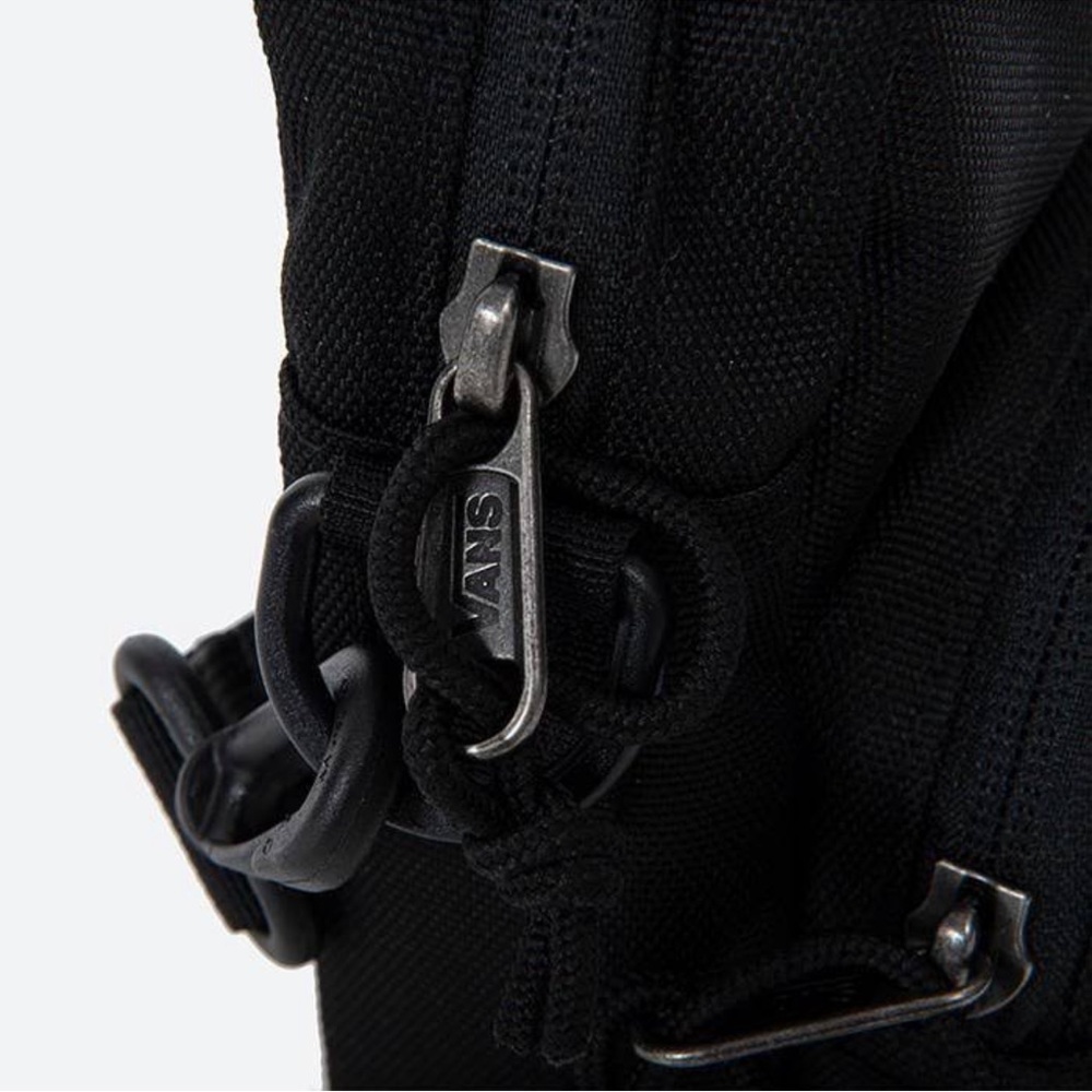 Sold curtsy Vans Construct Shoulder Bag ) NEW - Picture 9 of 14